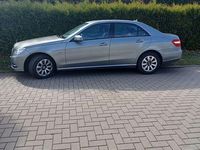 Second-hand Mercedes E300 Elegance 231 CP (169 kW) 2012 Argintiu Berlinǎ