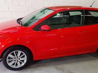 Gebraucht VW Polo Comfortline 90 PS (66 kW) 2016 Rot Kleinwagen