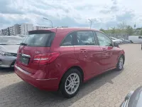 Gebraucht Mercedes B200 136 PS (100 kW) 2012 Rot Van / Kleinbus