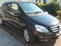 Gebraucht Mercedes B200 140 PS (102 kW) 2010 Schwarz Van / Kleinbus