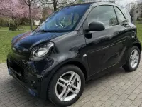 Gebraucht Smart ForTwo Coupé 60 kW (82 PS) 2021 Schwarz Kleinwagen