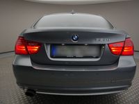 gebraucht BMW 320 i E90 Grau