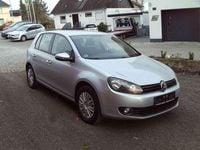 Gebraucht VW Golf VII 80 PS (58 kW) 2012 Reflexsilber metallic (metallic) Limousine
