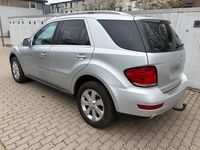 Gebraucht Mercedes ML320 224 PS (164 kW) 2008 Silber SUV