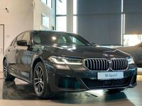 Gebraucht BMW 545e M Sport 394 PS (289 kW) 2022 Grau Limousine