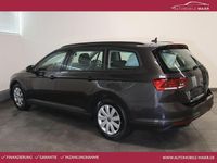 Gebraucht VW Passat 122 PS (89 kW) 2023 Mangangrau metallic Kombi