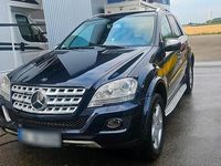 Gebraucht Mercedes ML320 224 PS (164 kW) 2008 Blau SUV