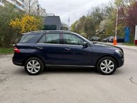Gebraucht Mercedes ML350 258 PS (189 kW) 2013 Blau SUV