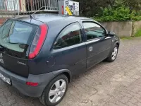 Używany Opel Corsa 58 KM (42 kW) 2002 Niebieski Hatchback