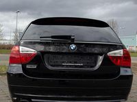 Gebraucht BMW 318 143 PS (105 kW) 2008 Schwarz Kombi