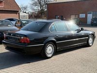 Second-hand BMW 730 218 CP (160 kW) 1995 Negru Berlinǎ