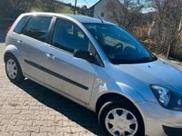 Gebraucht Ford Fiesta 80 PS (58 kW) 2008 Silber Kleinwagen