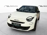 Neu Fiat 600 Street 101 PS (74 kW) 2026 Weiß / schwarz SUV