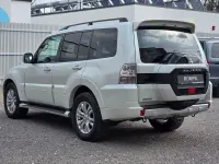 Gebraucht Mitsubishi Pajero Instyle 190 PS (139 kW) 2019 Weiß SUV