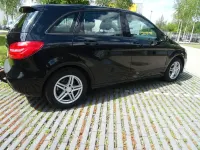 Gebraucht Mercedes B220 170 PS (125 kW) 2014 Kosmosschwarz  metalliclack Kleinwagen