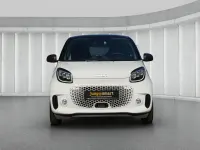 Gebraucht Smart ForTwo Coupé 60 kW (82 PS) 2024 Weiß Kleinwagen