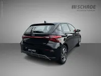 Gebraucht Hyundai i20 Trend 101 PS (74 kW) 2025 Schwarz Limousine