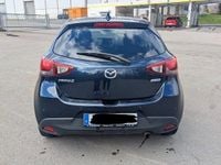 Używany Mazda 2 Kizoku 90 KM (66 kW) 2018 Niebieski Sedan/Limuzyna