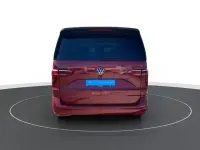 Gebraucht VW Multivan Basis 150 PS (110 kW) 2024 Rot Van / Kleinbus