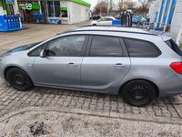 Gebraucht Opel Astra Design Edition 95 PS (69 kW) 2012 Silber Kombi