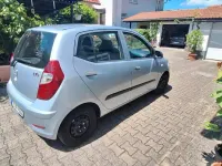 Gebraucht Hyundai i10 69 PS (50 kW) 2013 Silber Kleinwagen