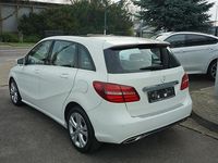 Gebraucht Mercedes B200 136 PS (100 kW) 2017 Weiß Van / Kleinbus