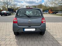 Second-hand Renault Twingo 76 CP (55 kW) 2009 Gri Hatchback