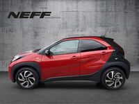 Neu Toyota Aygo X 72 PS (52 kW) 2025 Chili red / night sky black SUV