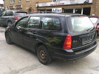 Gebraucht Ford Focus Basis 90 PS (66 kW) 2000 Schwarz Kombi