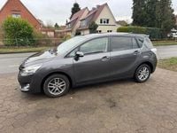 Gebraucht Toyota Verso 132 PS (97 kW) 2015 Grau Van / Kleinbus