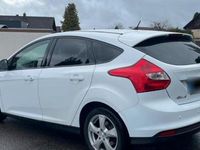 Gebraucht Ford Focus Titanium 125 PS (91 kW) 2011 Weiß Limousine