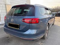 Gebraucht VW Passat Highline 150 PS (110 kW) 2015 Blau Kombi