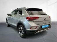 Używany VW T-Roc Move 110 KM (80 kW) 2024 Srebrny SUV