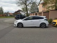 Gebraucht Ford Focus ST 250 PS (183 kW) 2016 Weiß Limousine