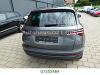 Neu Skoda Karoq Selection 150 PS (110 kW) 2025 Grau SUV