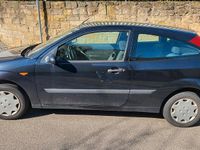 Usado Ford Focus Viva 75 CV (55 kW) 2004 Negro Utilitario