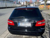 Gebraucht Mercedes E250 204 PS (150 kW) 2011 Schwarz Kombi