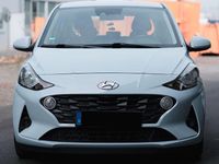 Gebraucht Hyundai i10 Trend 84 PS (61 kW) 2020 Weiß Kleinwagen