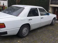 Gebraucht Mercedes E230 132 PS (97 kW) 1990 Weiß Limousine