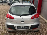 Gebraucht Mitsubishi Colt 75 PS (55 kW) 2006 Silber Kleinwagen