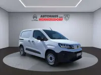 Neu Peugeot E-Partner 100 kW (136 PS) 2026 Kaolin weiß Van / Kleinbus