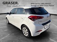 Gebraucht Hyundai i20 Trend 101 PS (74 kW) 2017 Weiß Limousine