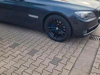 Gebraucht BMW 740 326 PS (239 kW) 2009 Schwarz Limousine