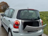 Gebraucht Renault Modus 75 PS (55 kW) 2005 Silber Van / Kleinbus