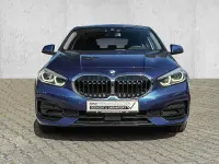 Gebraucht BMW 118 Shadowline 136 PS (100 kW) 2024 Phytonicblau Limousine