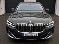 Gebraucht BMW 750 400 PS (294 kW) 2019 Grau Limousine