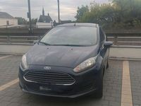 gebraucht Ford Fiesta 1.2l - Bj 2015 in blau 96t km