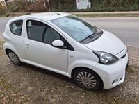 Gebraucht Toyota Aygo Cool 68 PS (50 kW) 2013 Weiß Kleinwagen