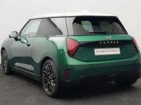 Gebraucht Mini Cooper Favoured 135 kW (184 PS) 2024 Grün Kleinwagen