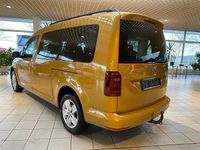 Gebraucht VW Caddy Maxi Comfortline 125 PS (91 kW) 2017 Sandstorm yellow metallic Van / Kleinbus